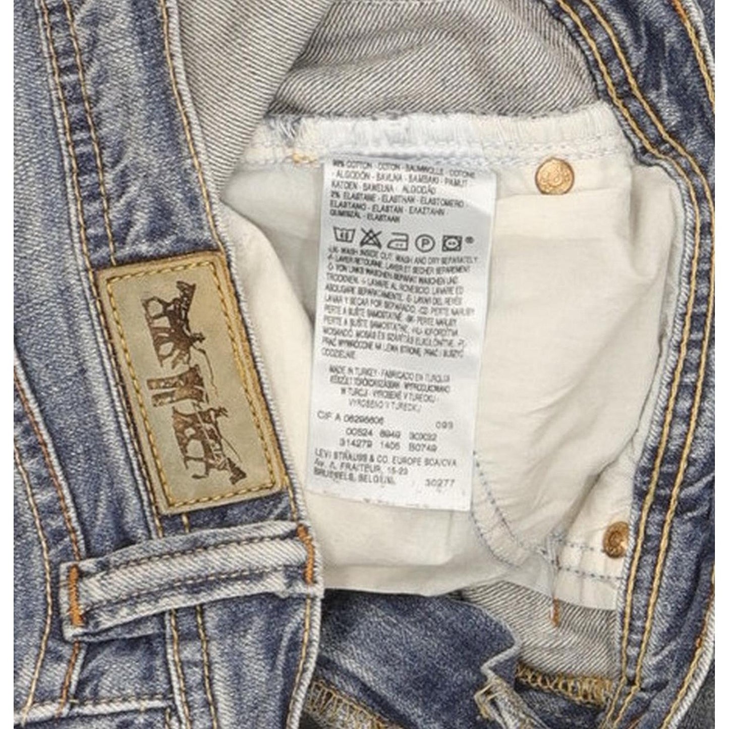 Levi's 524 Women Blue Straight Slim Stretch Jeans W30 L32