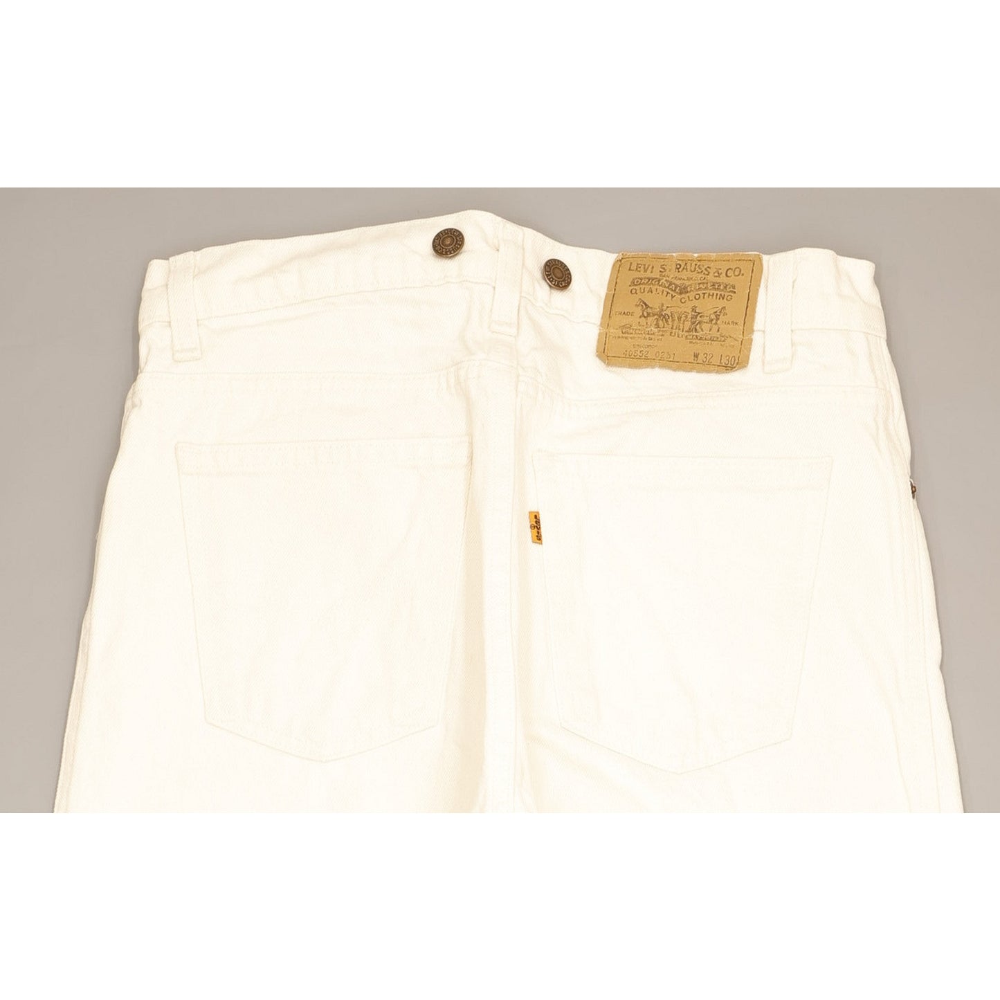 Levi's Men White Tapered Relaxed Jeans W31 L29
